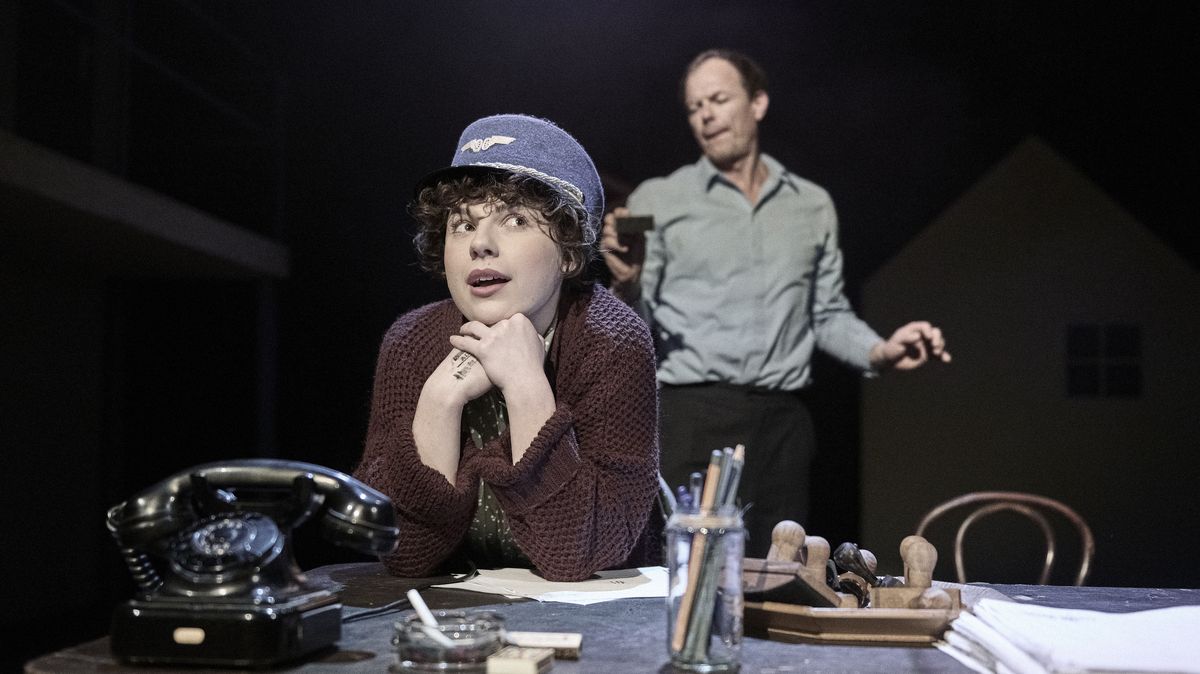 Na Palmovce hrají Ostře sledované vlaky